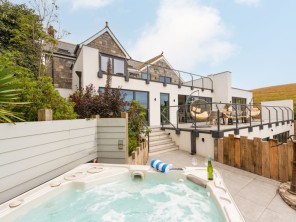 5 bedroom Cottage near Watergate Bay, Cornwall, England