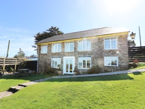 3 bedroom property near Tintagel, Cornwall, England