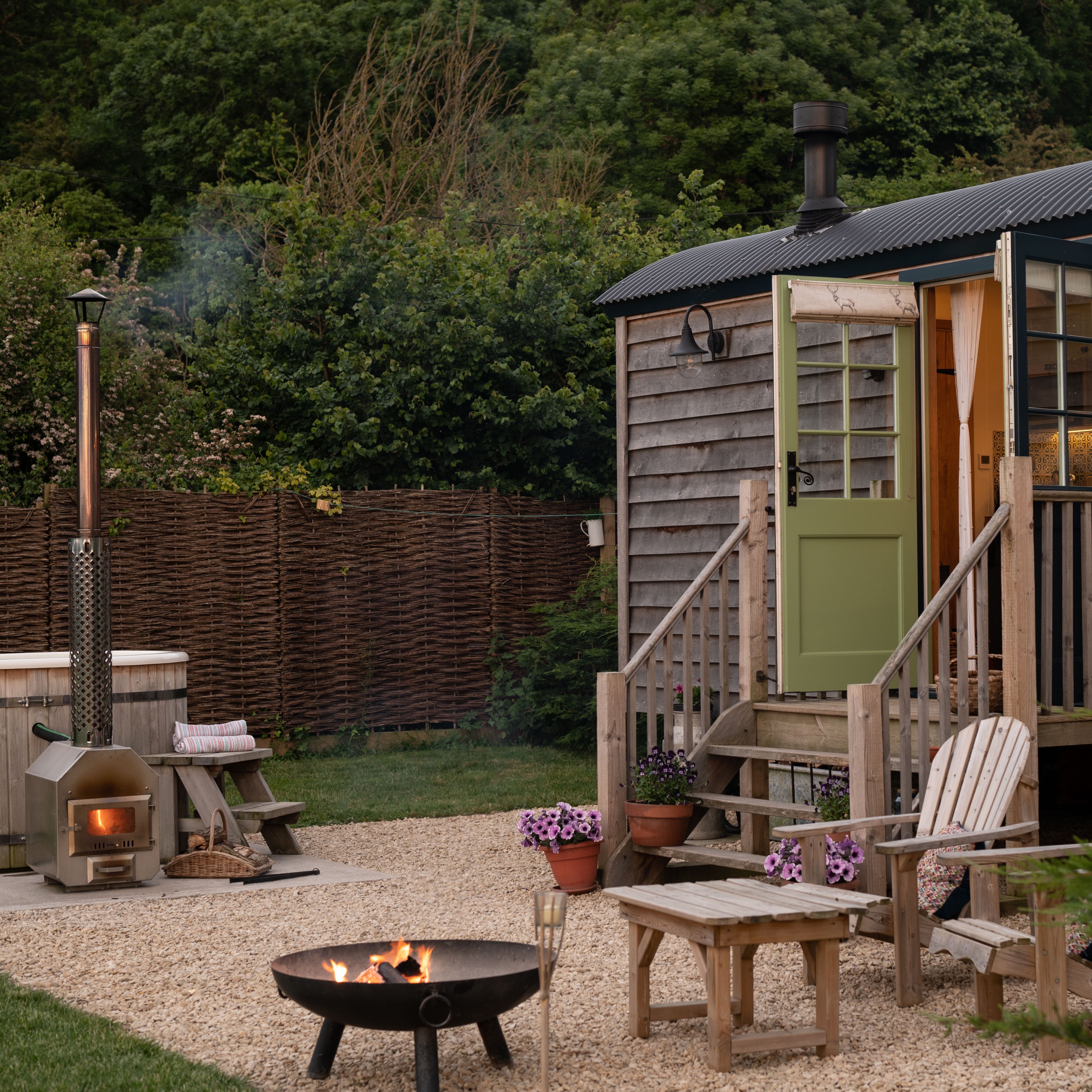 Romantic shepherd hut in Somerset