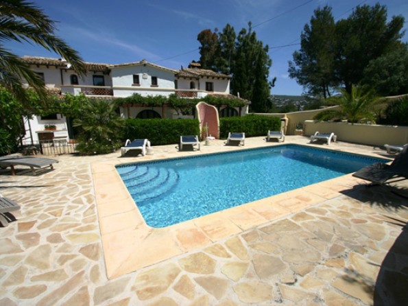 Villa with pool in Spain