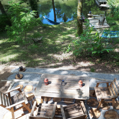 Off grid lakeside cabin in the Dordogne