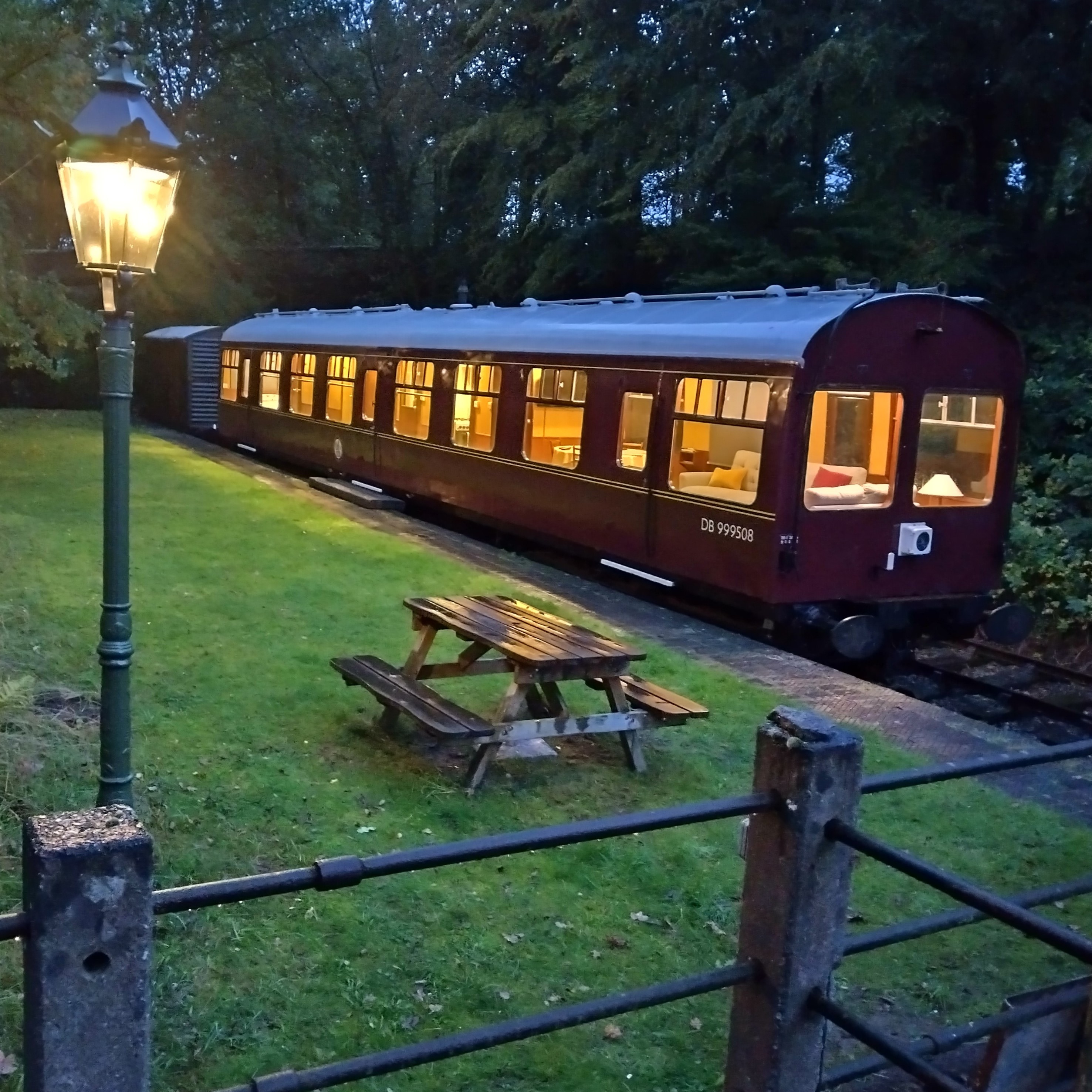 Saloon Coach in Herefordshire